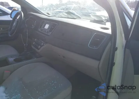 2016 Kia Sedona Lx z USA, uszkodzony, nr VIN KNDMB5C10G6121549